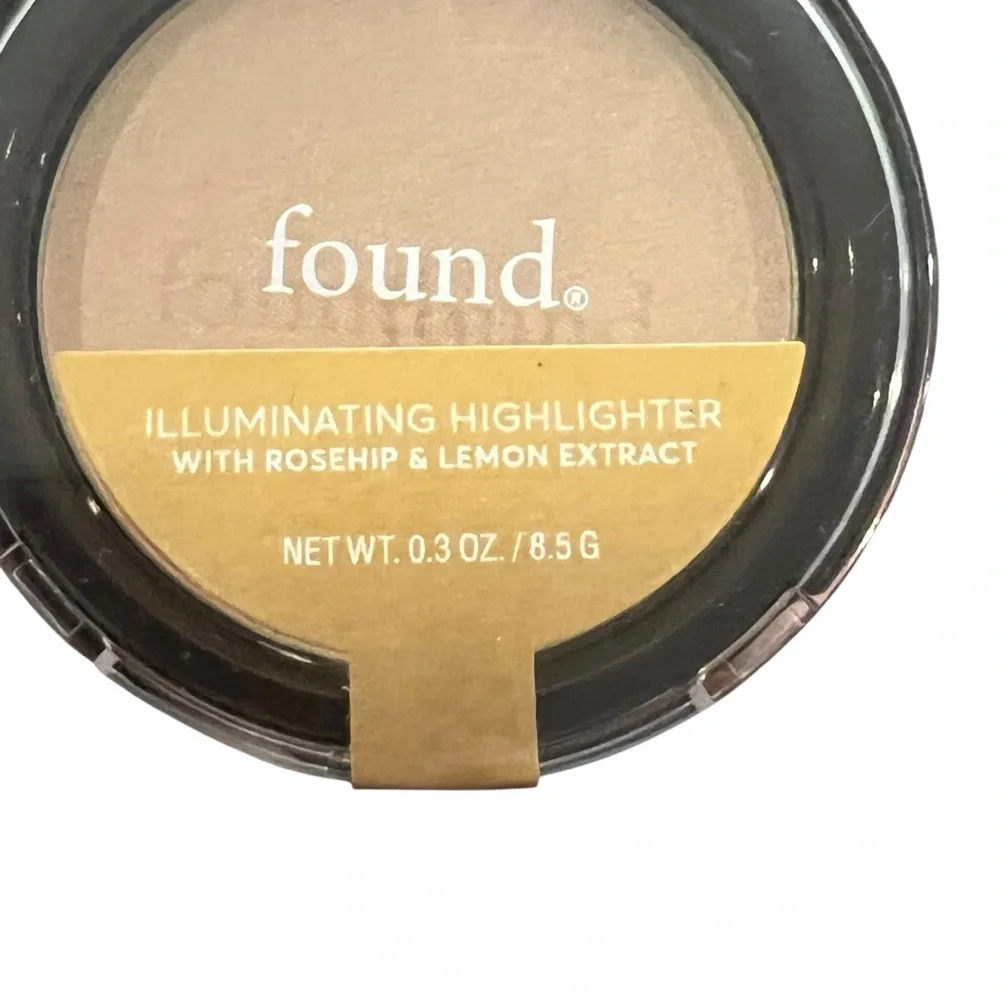 Found ILLUMINATING HIGHLIGHTER w/ Rosehip & Lemon Extract .3 oz NEW Hatch Beauty